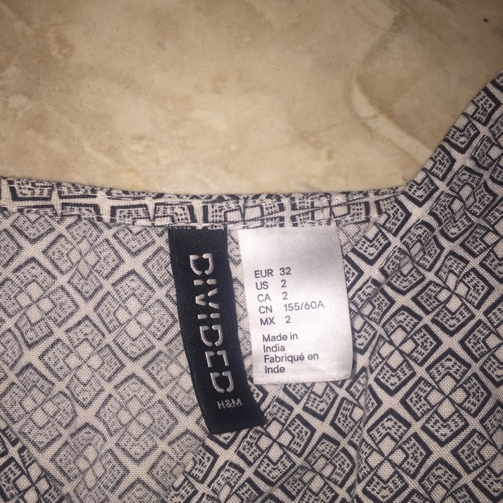H&M Patterned Romper - Picture 3 of 3